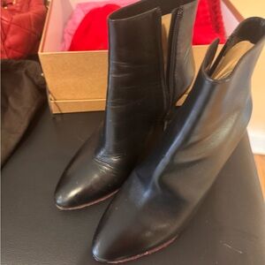 Christian Louboutin

Leather Booties
